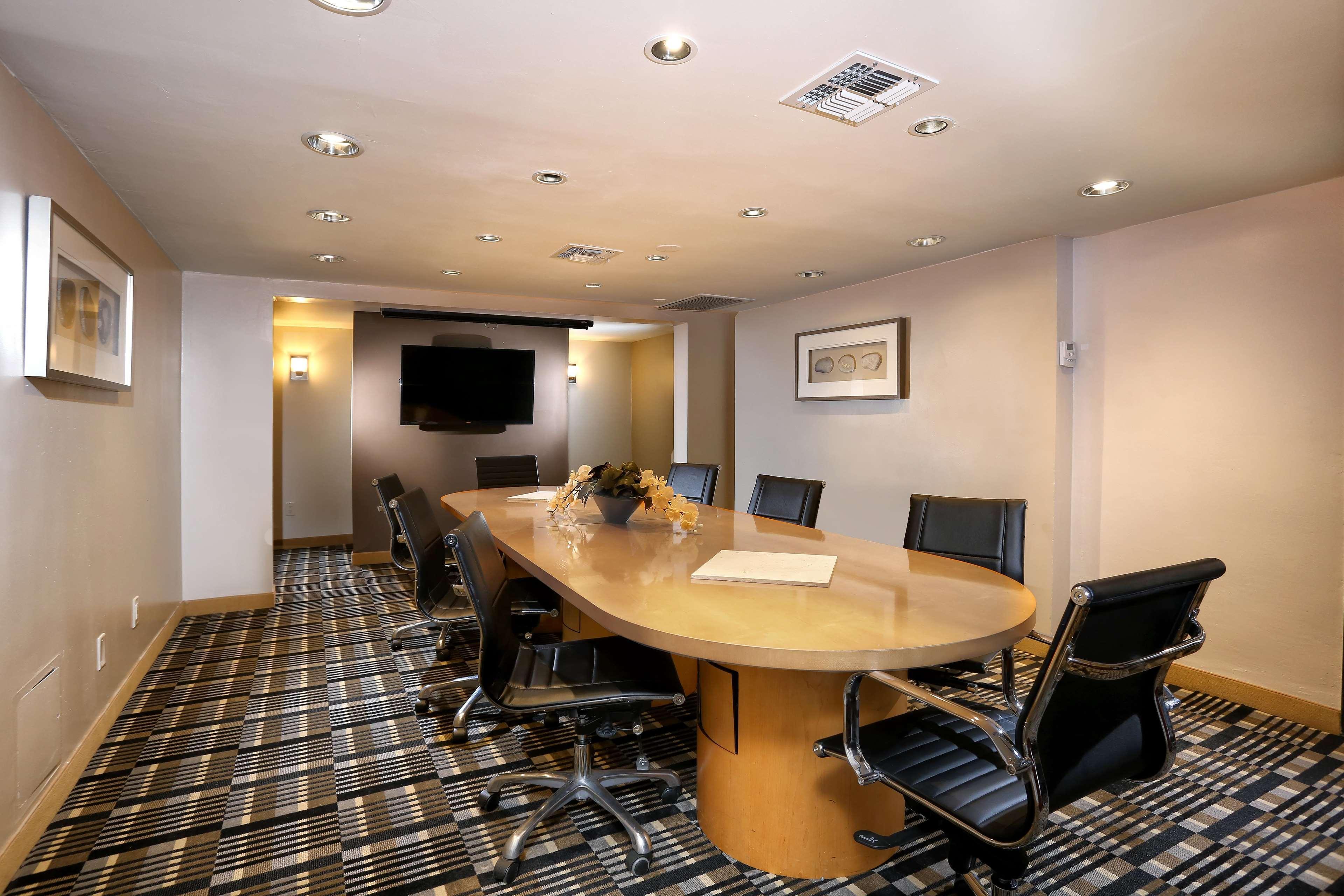 Doubletree Suites By Hilton Tucson Airport מראה חיצוני תמונה