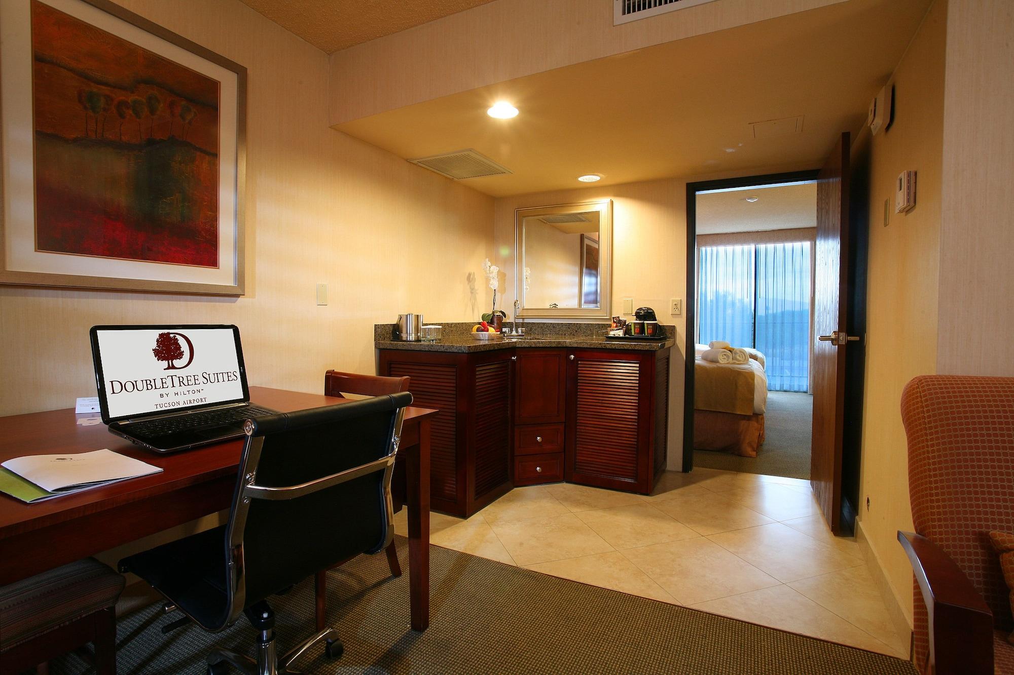Doubletree Suites By Hilton Tucson Airport מראה חיצוני תמונה
