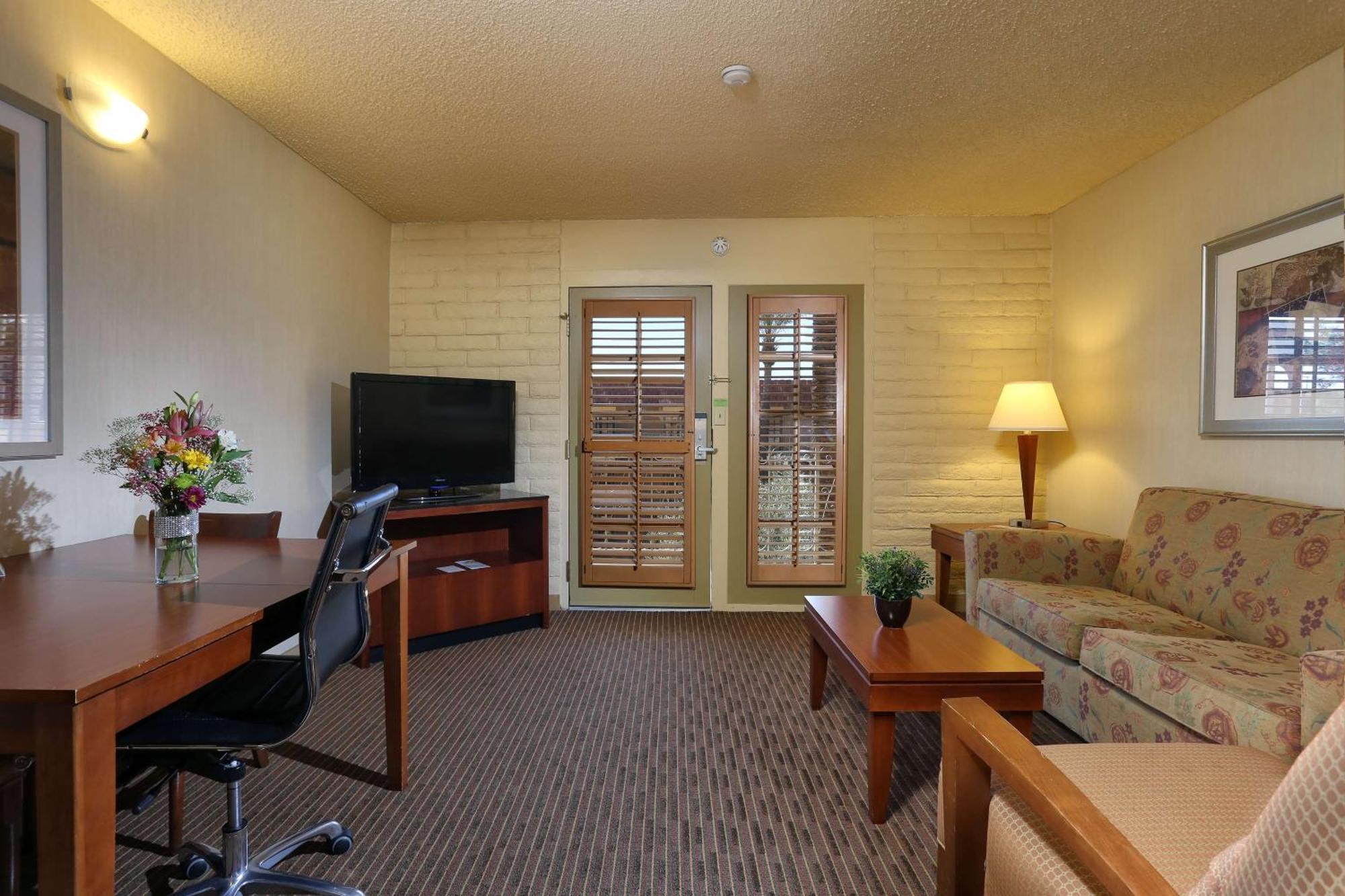 Doubletree Suites By Hilton Tucson Airport מראה חיצוני תמונה