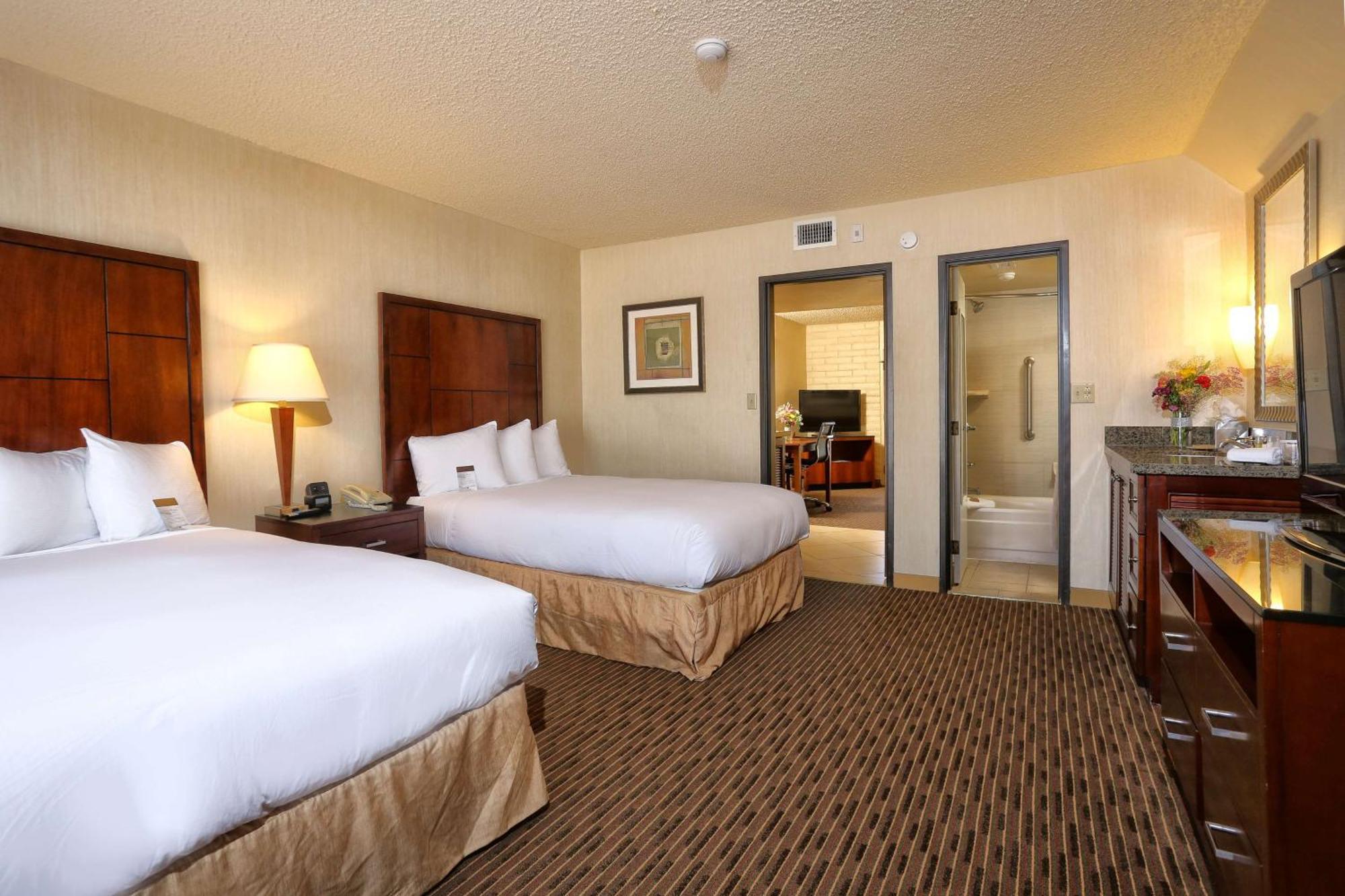 Doubletree Suites By Hilton Tucson Airport מראה חיצוני תמונה